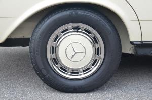 Mercedes-Benz 240 D 1983 года  (EU)